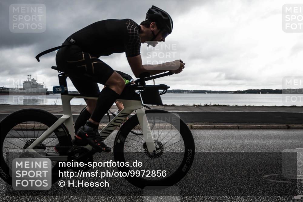 16.08.2026 - KN Förde Triathlon 2026 H.Heesch http://msf.ph/oto/9972856 16.08.2026 11:12:40 Radfahren 323, 325, 395, 407, 412 meine-sportfotos.de