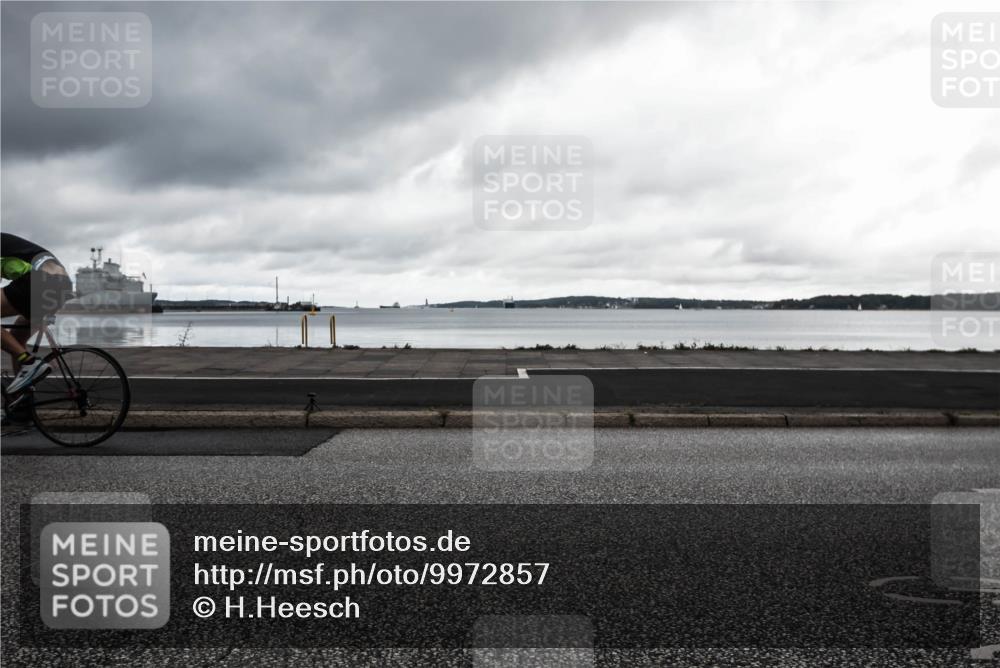 16.08.2026 - KN Förde Triathlon 2026 H.Heesch http://msf.ph/oto/9972857 16.08.2026 11:12:41 Radfahren 323, 395, 407 meine-sportfotos.de