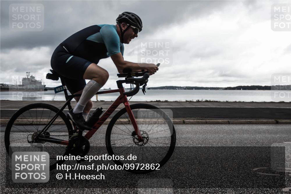 16.08.2026 - KN Förde Triathlon 2026 H.Heesch http://msf.ph/oto/9972862 16.08.2026 11:13:14 Radfahren 329, 379, 403, 422 meine-sportfotos.de