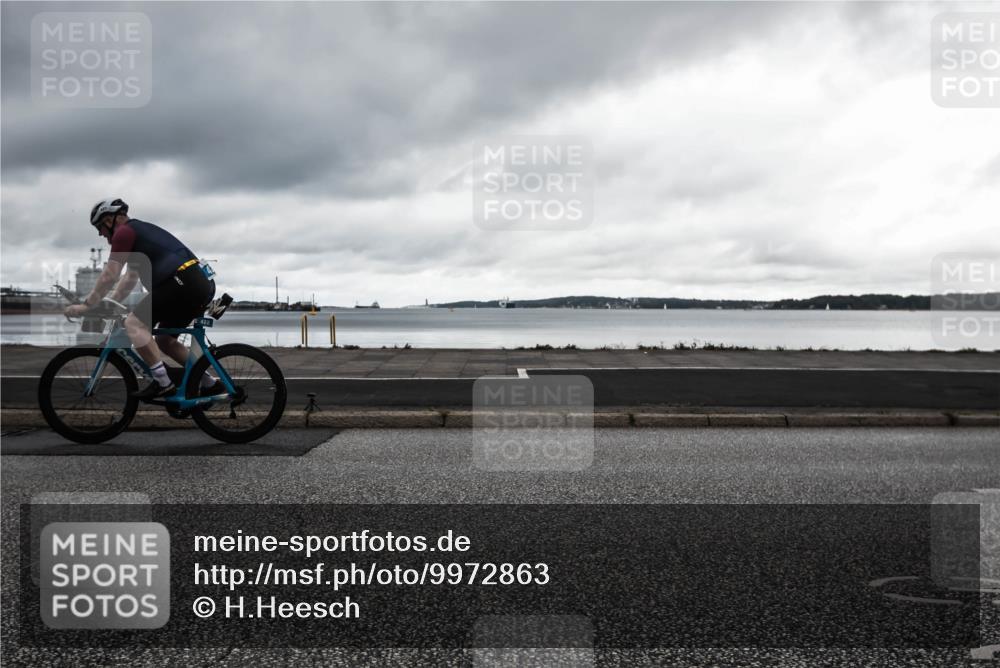 16.08.2026 - KN Förde Triathlon 2026 H.Heesch http://msf.ph/oto/9972863 16.08.2026 11:13:17 Radfahren 329, 379, 385, 422 meine-sportfotos.de