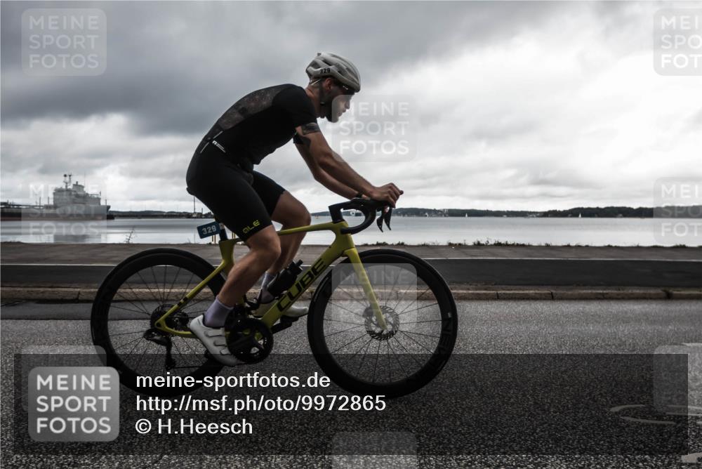 16.08.2026 - KN Förde Triathlon 2026 H.Heesch http://msf.ph/oto/9972865 16.08.2026 11:13:19 Radfahren 321, 329, 379, 385, 399 meine-sportfotos.de