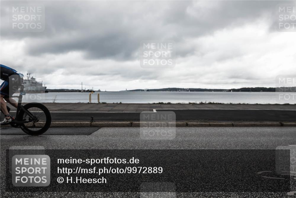 16.08.2026 - KN Förde Triathlon 2026 H.Heesch http://msf.ph/oto/9972889 16.08.2026 11:14:20 Radfahren 343, 437 meine-sportfotos.de