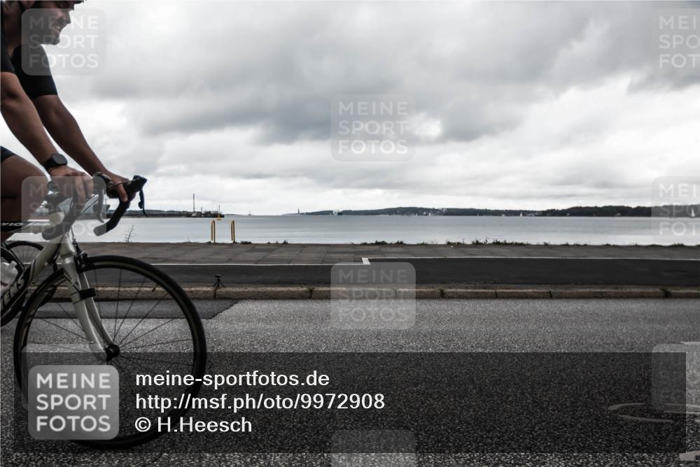16.08.2026 - KN Förde Triathlon 2026 H.Heesch http://msf.ph/oto/9972908 16.08.2026 11:15:22 Radfahren 341, 355, 367, 374, 802 meine-sportfotos.de