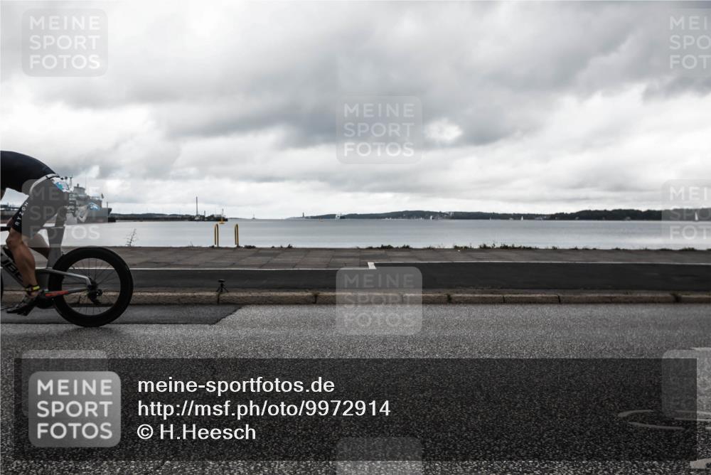 16.08.2026 - KN Förde Triathlon 2026 H.Heesch http://msf.ph/oto/9972914 16.08.2026 11:15:42 Radfahren 304, 308, 363, 399, 414 meine-sportfotos.de
