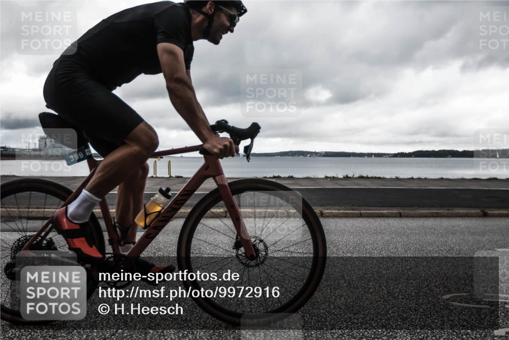 16.08.2026 - KN Förde Triathlon 2026 H.Heesch http://msf.ph/oto/9972916 16.08.2026 11:15:45 Radfahren 399, 414, 422 meine-sportfotos.de