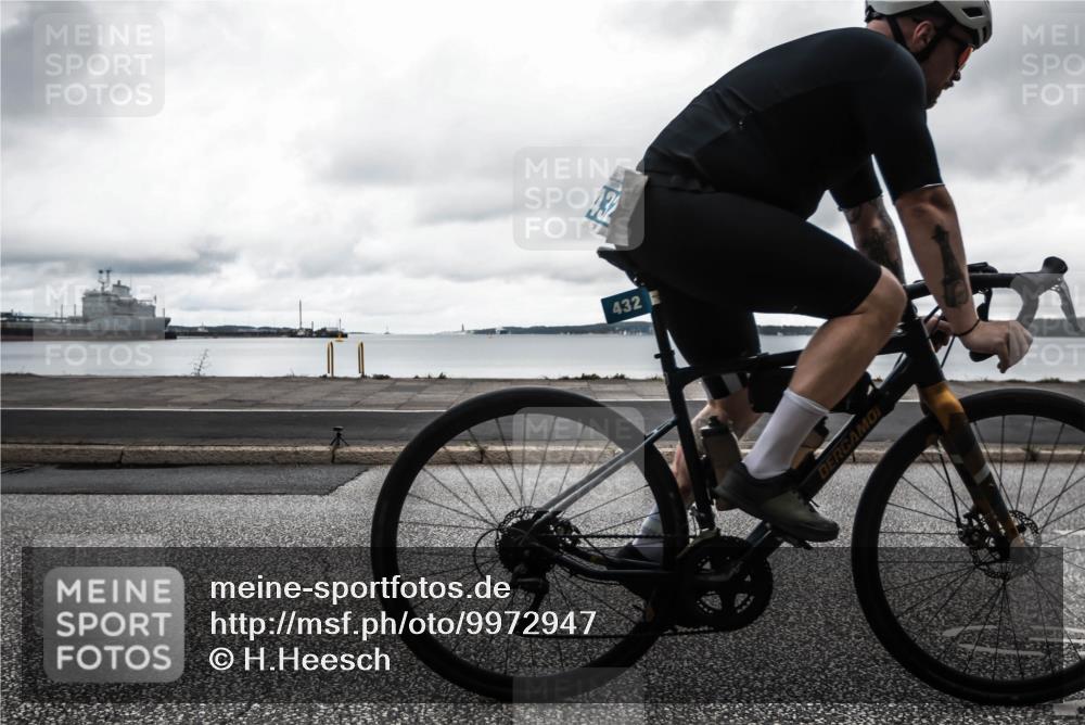 16.08.2026 - KN Förde Triathlon 2026 H.Heesch http://msf.ph/oto/9972947 16.08.2026 11:17:31 Radfahren 322, 349, 358, 382, 417, 432, 435, 804 meine-sportfotos.de