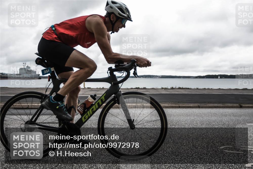 16.08.2026 - KN Förde Triathlon 2026 H.Heesch http://msf.ph/oto/9972978 16.08.2026 11:18:50 Radfahren 354, 356, 384 meine-sportfotos.de
