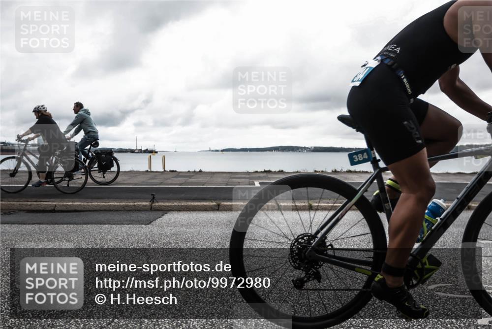 16.08.2026 - KN Förde Triathlon 2026 H.Heesch http://msf.ph/oto/9972980 16.08.2026 11:18:56 Radfahren 310, 312, 356, 384, 425 meine-sportfotos.de