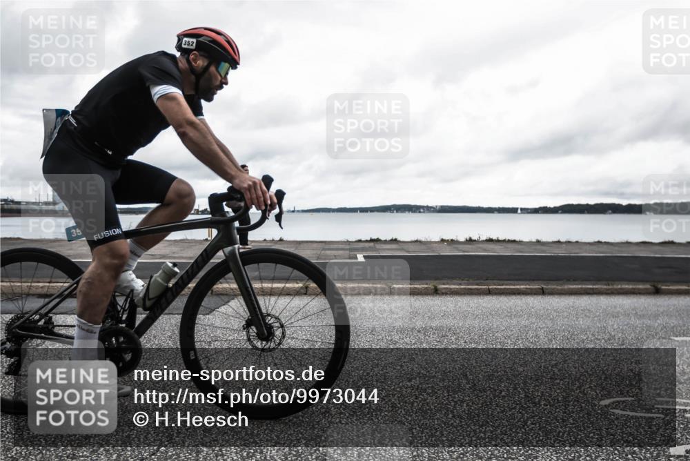 16.08.2026 - KN Förde Triathlon 2026 H.Heesch http://msf.ph/oto/9973044 16.08.2026 11:21:36 Radfahren 352, 426, 436 meine-sportfotos.de
