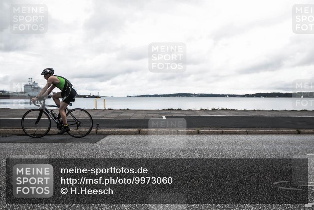 16.08.2026 - KN Förde Triathlon 2026 H.Heesch http://msf.ph/oto/9973060 16.08.2026 11:22:23 Radfahren 400, 409 meine-sportfotos.de
