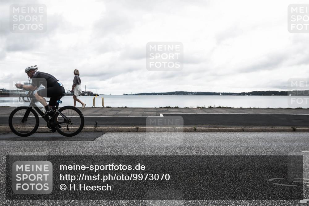 16.08.2026 - KN Förde Triathlon 2026 H.Heesch http://msf.ph/oto/9973070 16.08.2026 11:22:42 Radfahren 324, 337, 341, 363, 408 meine-sportfotos.de