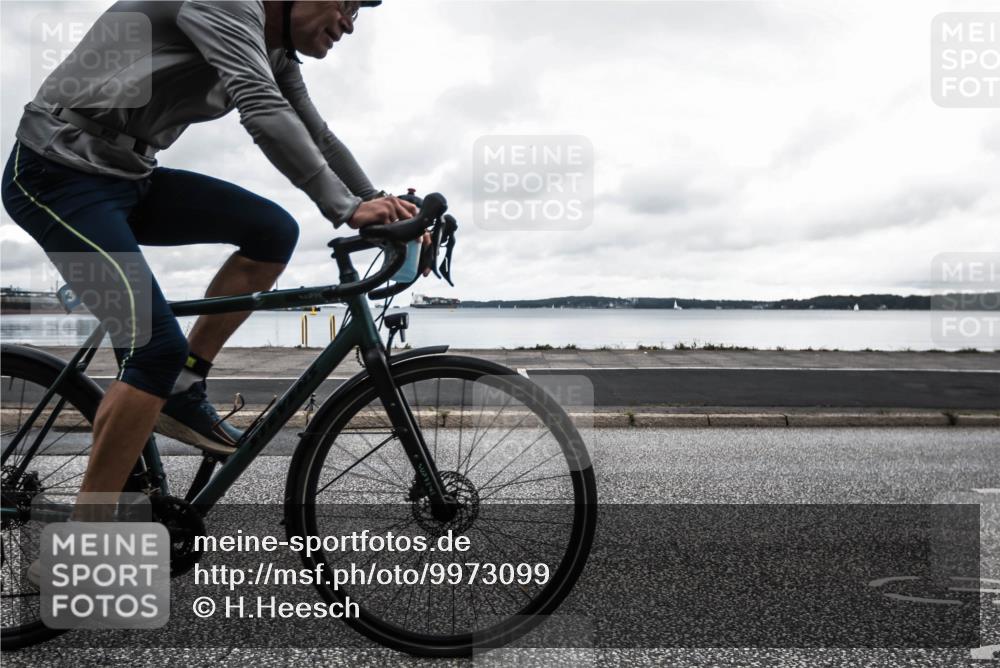 16.08.2026 - KN Förde Triathlon 2026 H.Heesch http://msf.ph/oto/9973099 16.08.2026 11:24:05 Radfahren 308, 330, 350, 394 meine-sportfotos.de