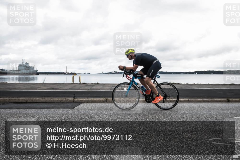 16.08.2026 - KN Förde Triathlon 2026 H.Heesch http://msf.ph/oto/9973112 16.08.2026 11:24:44 Radfahren 345, 361, 400 meine-sportfotos.de