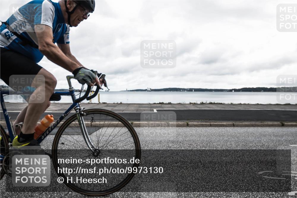 16.08.2026 - KN Förde Triathlon 2026 H.Heesch http://msf.ph/oto/9973130 16.08.2026 11:25:21 Radfahren 302, 415 meine-sportfotos.de