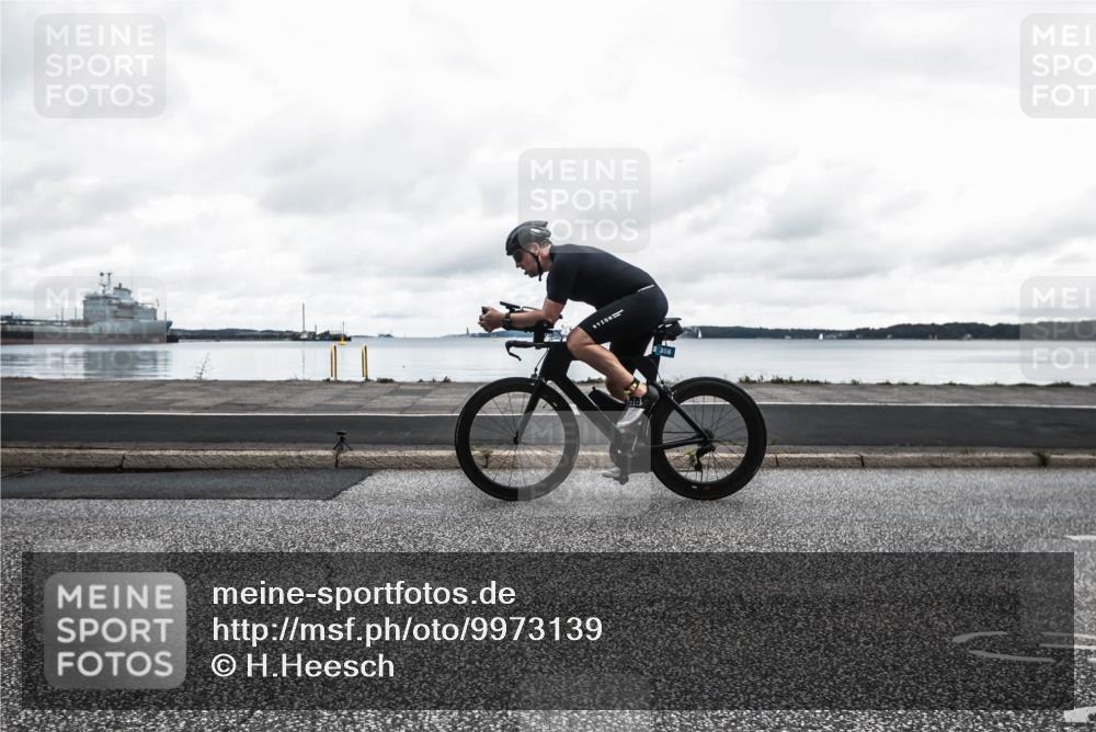 16.08.2026 - KN Förde Triathlon 2026 H.Heesch http://msf.ph/oto/9973139 16.08.2026 11:25:59 Radfahren 354, 356, 398 meine-sportfotos.de