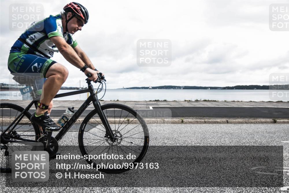 16.08.2026 - KN Förde Triathlon 2026 H.Heesch http://msf.ph/oto/9973163 16.08.2026 11:26:27 Radfahren 317, 374, 385, 407, 432 meine-sportfotos.de