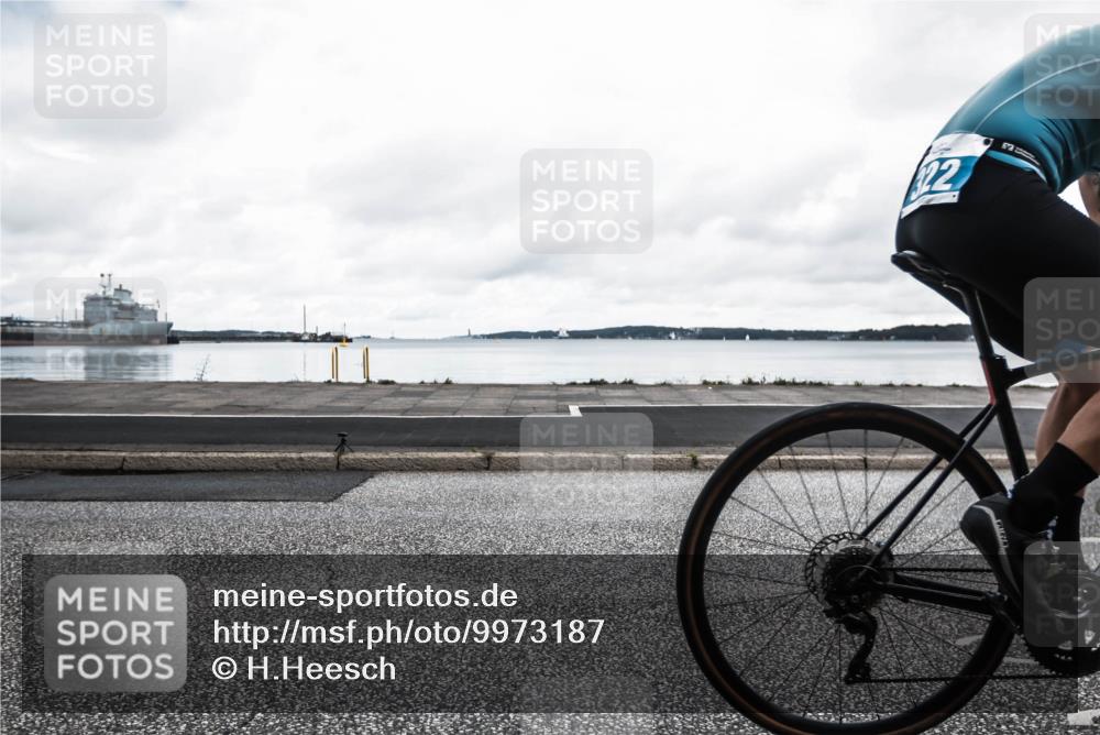 16.08.2026 - KN Förde Triathlon 2026 H.Heesch http://msf.ph/oto/9973187 16.08.2026 11:27:21 Radfahren 322, 346, 358, 384, 396, 414, 437 meine-sportfotos.de