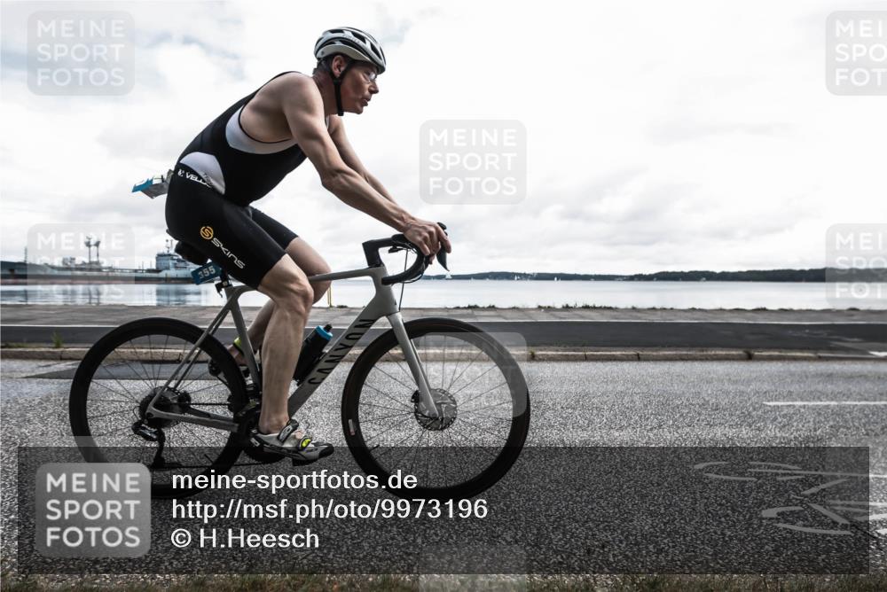 16.08.2026 - KN Förde Triathlon 2026 H.Heesch http://msf.ph/oto/9973196 16.08.2026 11:27:40 Radfahren 355, 360, 390, 406, 416 meine-sportfotos.de