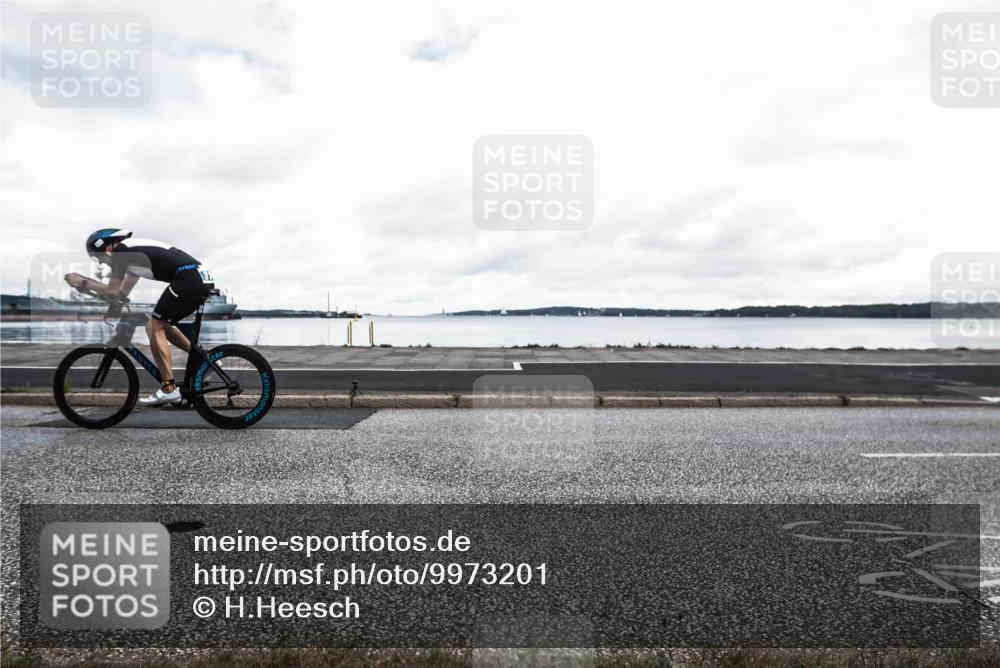 16.08.2026 - KN Förde Triathlon 2026 H.Heesch http://msf.ph/oto/9973201 16.08.2026 11:27:50 Radfahren 349, 425, 428, 441 meine-sportfotos.de