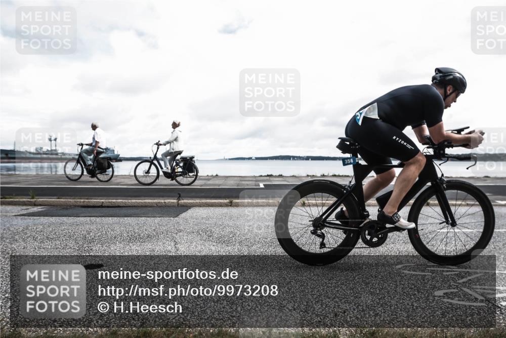 16.08.2026 - KN Förde Triathlon 2026 H.Heesch http://msf.ph/oto/9973208 16.08.2026 11:28:04 Radfahren 301, 356 meine-sportfotos.de