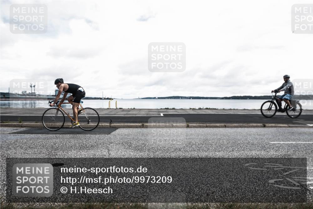 16.08.2026 - KN Förde Triathlon 2026 H.Heesch http://msf.ph/oto/9973209 16.08.2026 11:28:07 Radfahren 301, 802 meine-sportfotos.de