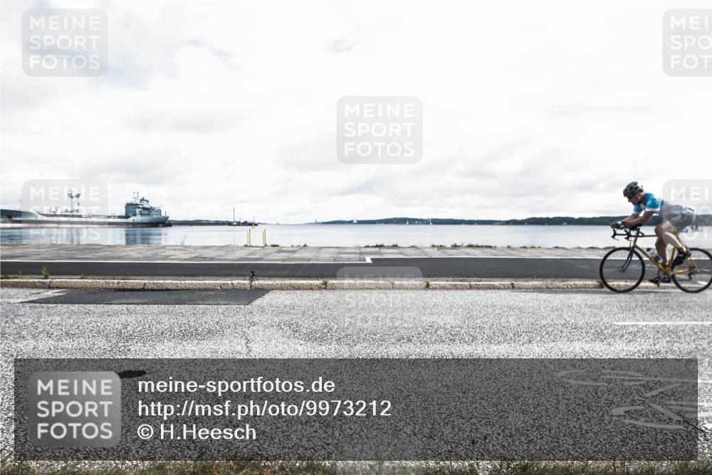 16.08.2026 - KN Förde Triathlon 2026 H.Heesch http://msf.ph/oto/9973212 16.08.2026 11:28:23 Radfahren 353, 402, 413, 427 meine-sportfotos.de