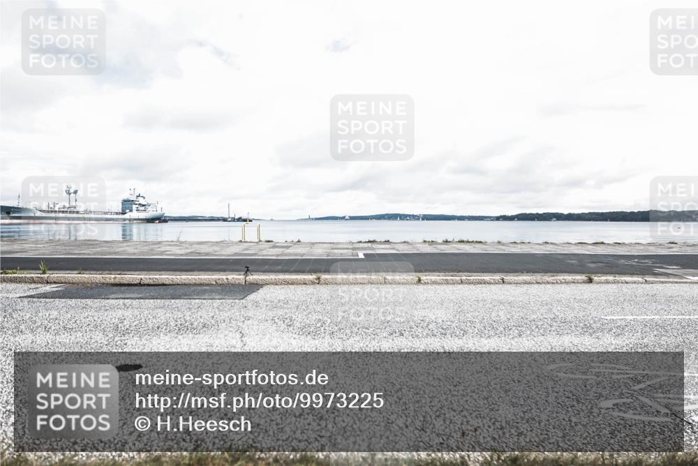 16.08.2026 - KN Förde Triathlon 2026 H.Heesch http://msf.ph/oto/9973225 16.08.2026 11:28:29 Radfahren 353, 402 meine-sportfotos.de