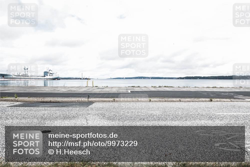 16.08.2026 - KN Förde Triathlon 2026 H.Heesch http://msf.ph/oto/9973229 16.08.2026 11:28:30 Radfahren 353, 402 meine-sportfotos.de
