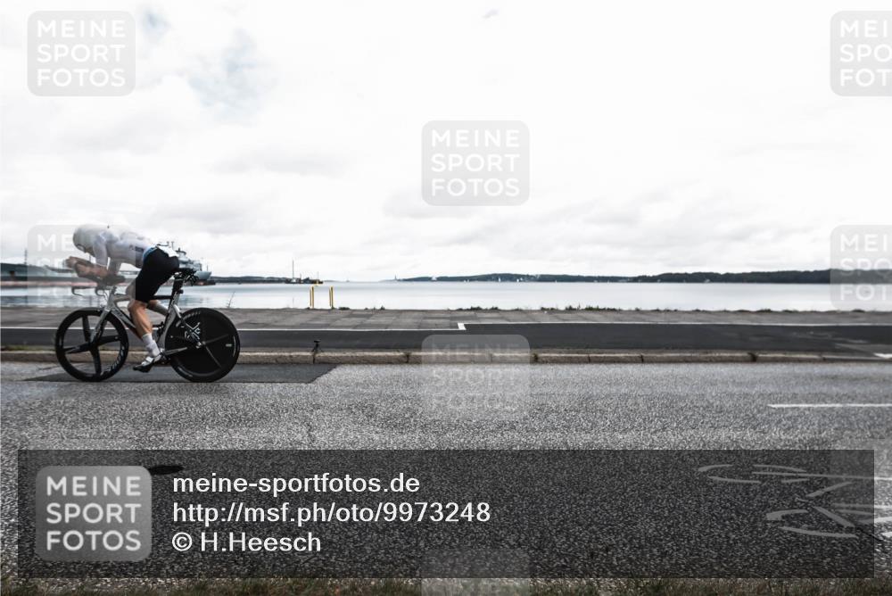 16.08.2026 - KN Förde Triathlon 2026 H.Heesch http://msf.ph/oto/9973248 16.08.2026 11:29:25 Radfahren 337, 352, 371, 373, 378, 382, 435, 803 meine-sportfotos.de