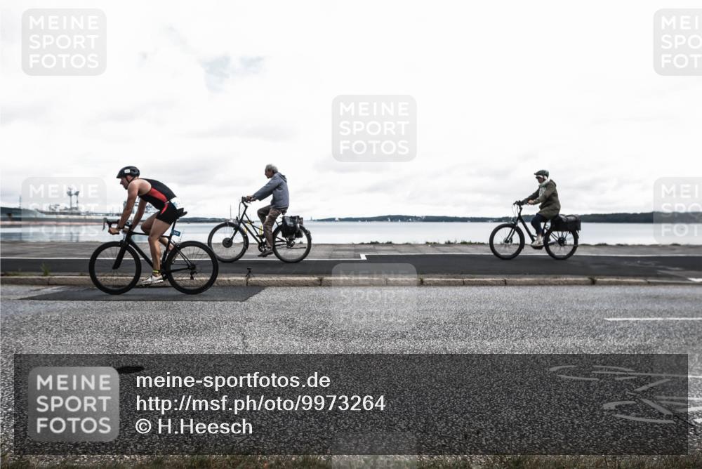 16.08.2026 - KN Förde Triathlon 2026 H.Heesch http://msf.ph/oto/9973264 16.08.2026 11:29:59 Radfahren 390, 417 meine-sportfotos.de