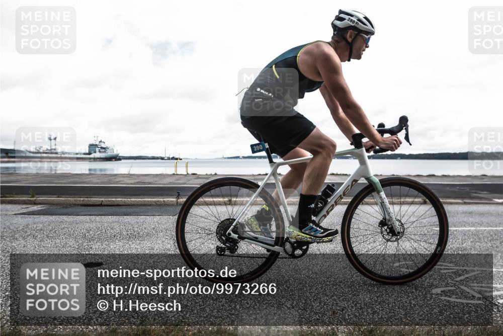 16.08.2026 - KN Förde Triathlon 2026 H.Heesch http://msf.ph/oto/9973266 16.08.2026 11:30:04 Radfahren 348, 372, 384, 390, 397, 414 meine-sportfotos.de