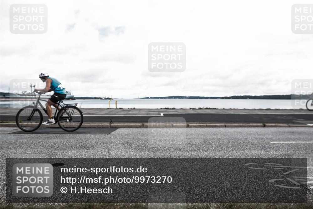 16.08.2026 - KN Förde Triathlon 2026 H.Heesch http://msf.ph/oto/9973270 16.08.2026 11:30:09 Radfahren 391, 397 meine-sportfotos.de