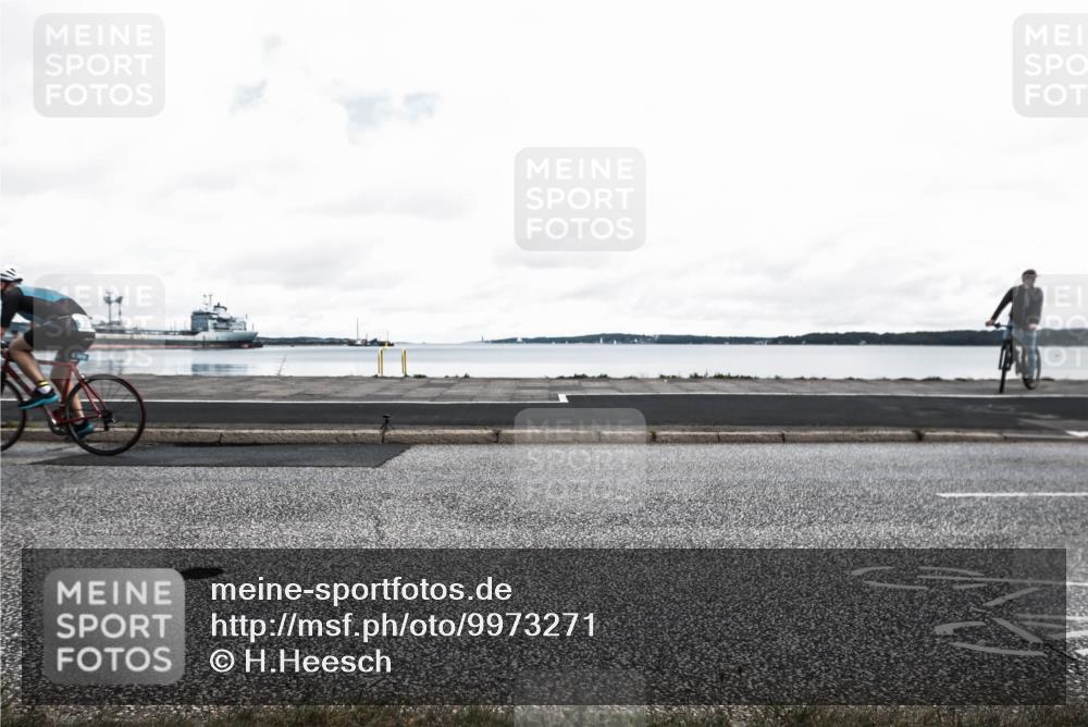 16.08.2026 - KN Förde Triathlon 2026 H.Heesch http://msf.ph/oto/9973271 16.08.2026 11:30:11 Radfahren 391, 416 meine-sportfotos.de
