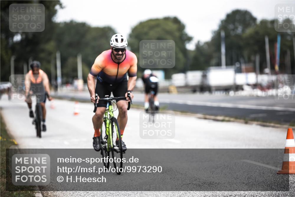 16.08.2026 - KN Förde Triathlon 2026 H.Heesch http://msf.ph/oto/9973290 16.08.2026 11:27:06 Radfahren 311, 334, 345, 371, 382, 435 meine-sportfotos.de