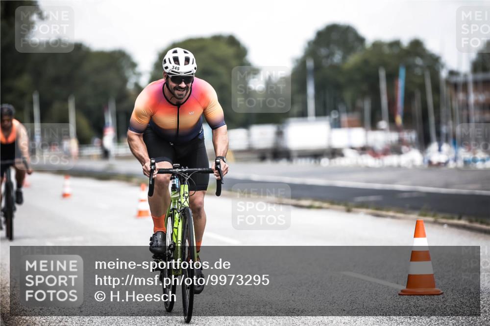 16.08.2026 - KN Förde Triathlon 2026 H.Heesch http://msf.ph/oto/9973295 16.08.2026 11:27:07 Radfahren 311, 334, 345, 371, 382, 435 meine-sportfotos.de