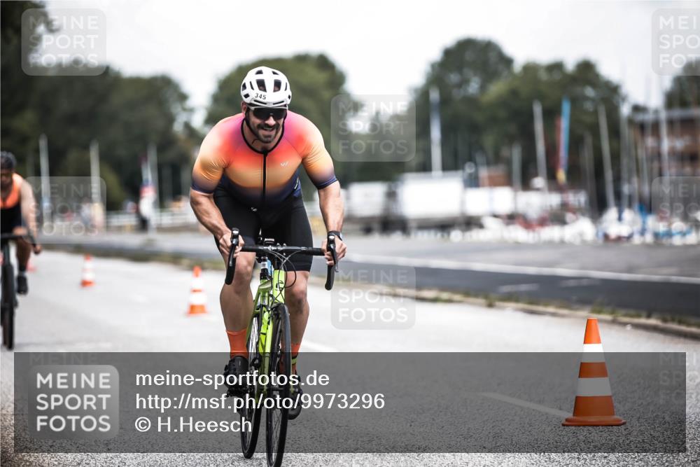 16.08.2026 - KN Förde Triathlon 2026 H.Heesch http://msf.ph/oto/9973296 16.08.2026 11:27:07 Radfahren 311, 334, 345, 371, 382, 435 meine-sportfotos.de