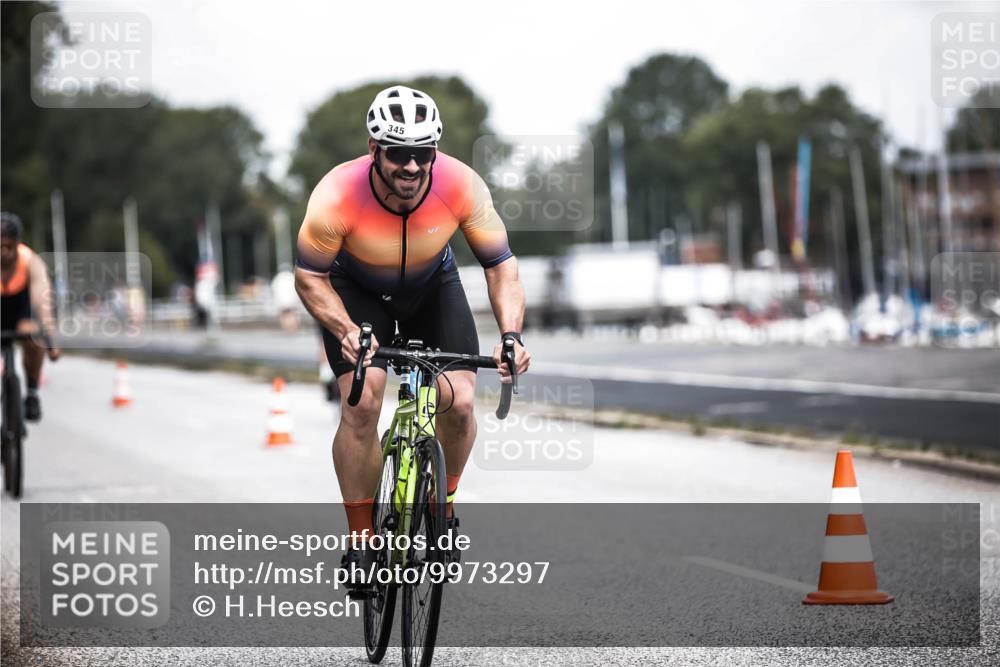 16.08.2026 - KN Förde Triathlon 2026 H.Heesch http://msf.ph/oto/9973297 16.08.2026 11:27:07 Radfahren 311, 334, 345, 371, 382, 435 meine-sportfotos.de