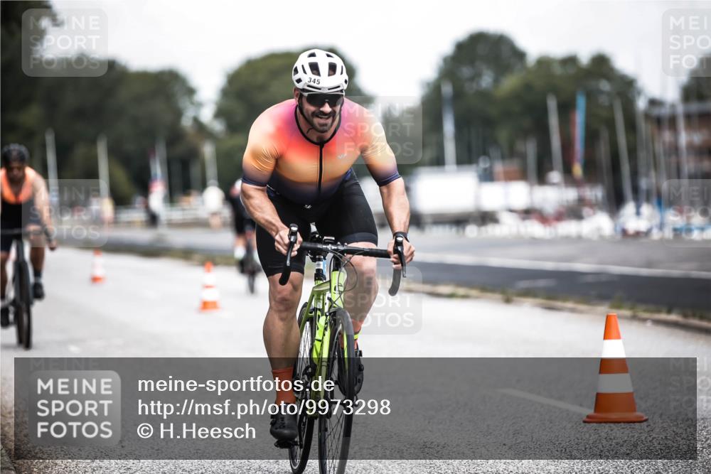 16.08.2026 - KN Förde Triathlon 2026 H.Heesch http://msf.ph/oto/9973298 16.08.2026 11:27:07 Radfahren 311, 334, 345, 371, 382, 435 meine-sportfotos.de