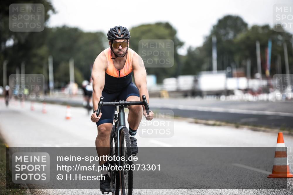 16.08.2026 - KN Förde Triathlon 2026 H.Heesch http://msf.ph/oto/9973301 16.08.2026 11:27:09 Radfahren 311, 334, 345, 371, 382, 435 meine-sportfotos.de