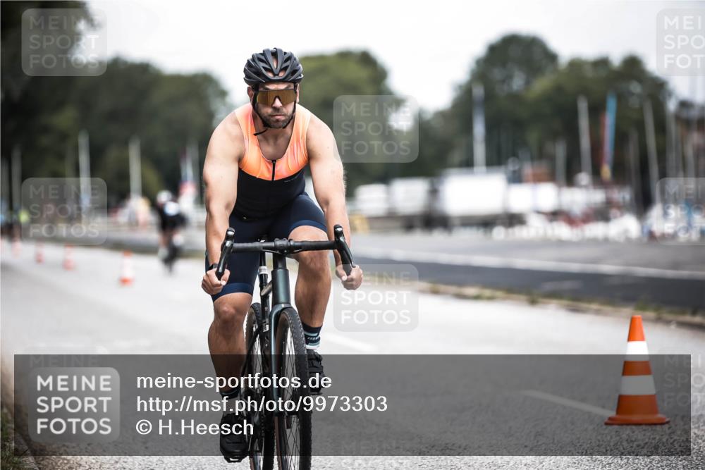 16.08.2026 - KN Förde Triathlon 2026 H.Heesch http://msf.ph/oto/9973303 16.08.2026 11:27:09 Radfahren 311, 334, 345, 371, 382, 435 meine-sportfotos.de