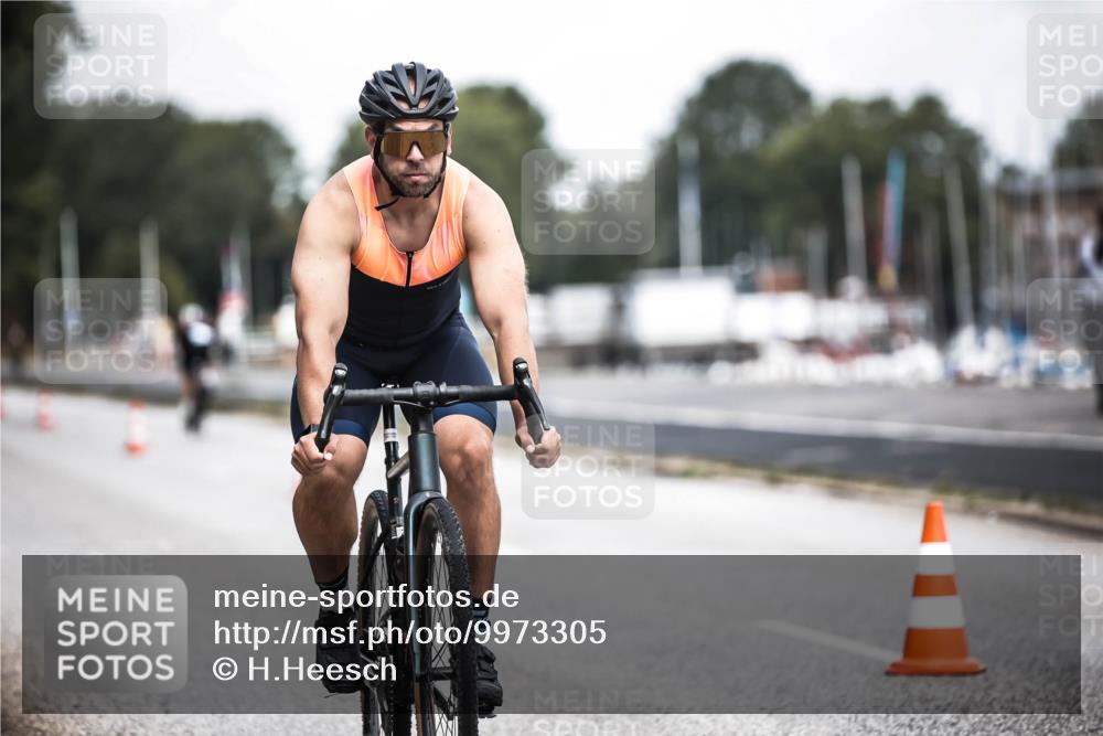 16.08.2026 - KN Förde Triathlon 2026 H.Heesch http://msf.ph/oto/9973305 16.08.2026 11:27:09 Radfahren 311, 334, 345, 371, 382, 435 meine-sportfotos.de