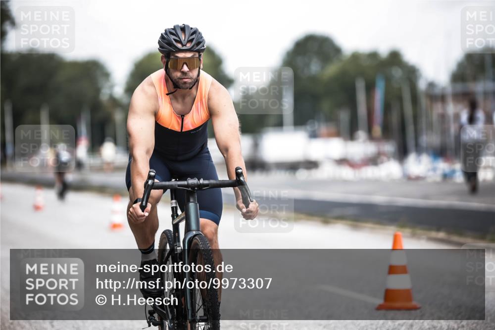 16.08.2026 - KN Förde Triathlon 2026 H.Heesch http://msf.ph/oto/9973307 16.08.2026 11:27:09 Radfahren 311, 334, 345, 371, 382, 435 meine-sportfotos.de