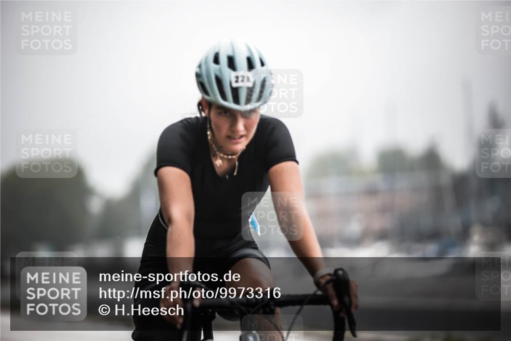 16.08.2026 - KN Förde Triathlon 2026 H.Heesch http://msf.ph/oto/9973316 16.08.2026 10:04:12 Radfahren 226, 227, 228 meine-sportfotos.de