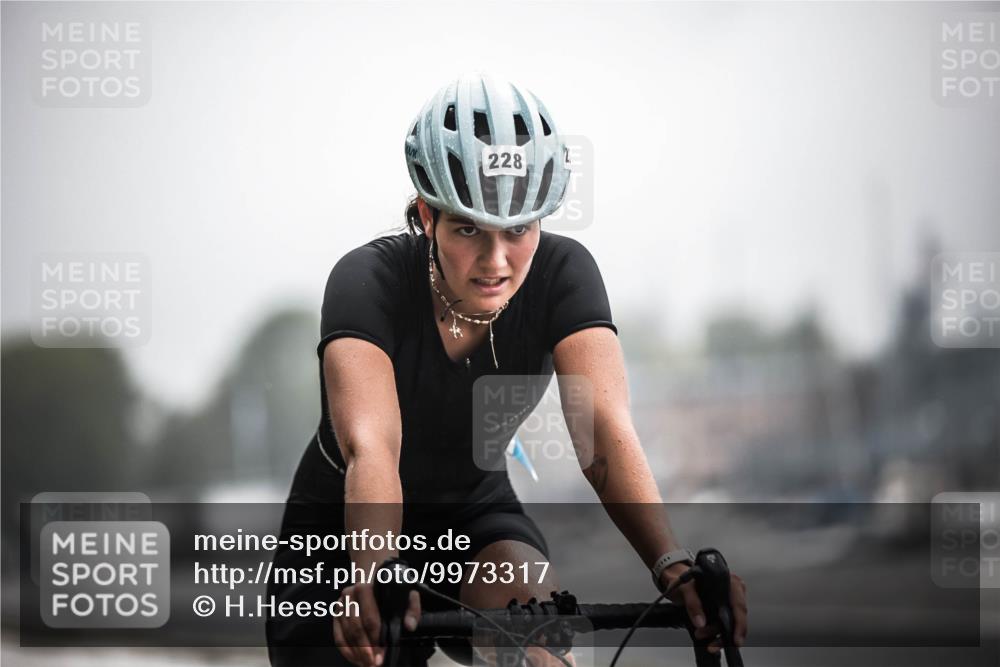 16.08.2026 - KN Förde Triathlon 2026 H.Heesch http://msf.ph/oto/9973317 16.08.2026 10:04:12 Radfahren 226, 227, 228 meine-sportfotos.de