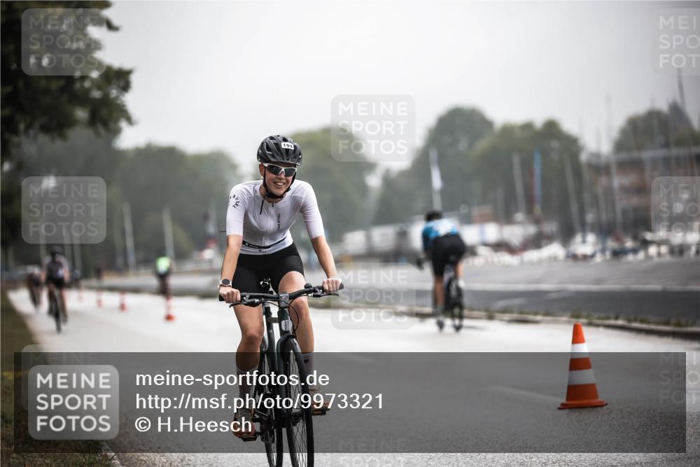 16.08.2026 - KN Förde Triathlon 2026 H.Heesch http://msf.ph/oto/9973321 16.08.2026 10:04:15 Radfahren 227, 228 meine-sportfotos.de