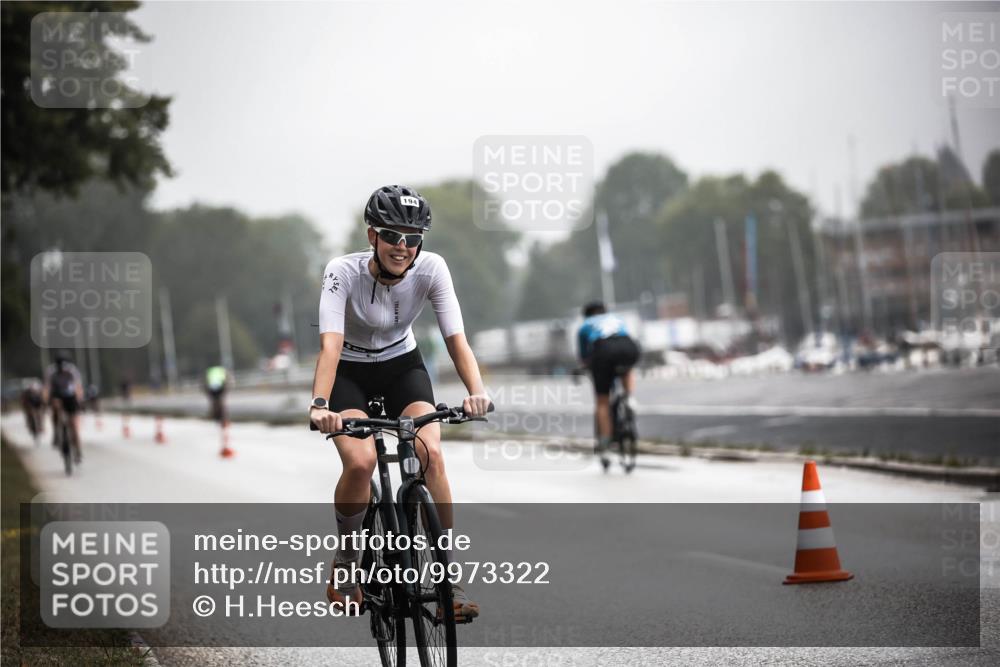 16.08.2026 - KN Förde Triathlon 2026 H.Heesch http://msf.ph/oto/9973322 16.08.2026 10:04:15 Radfahren 227, 228 meine-sportfotos.de