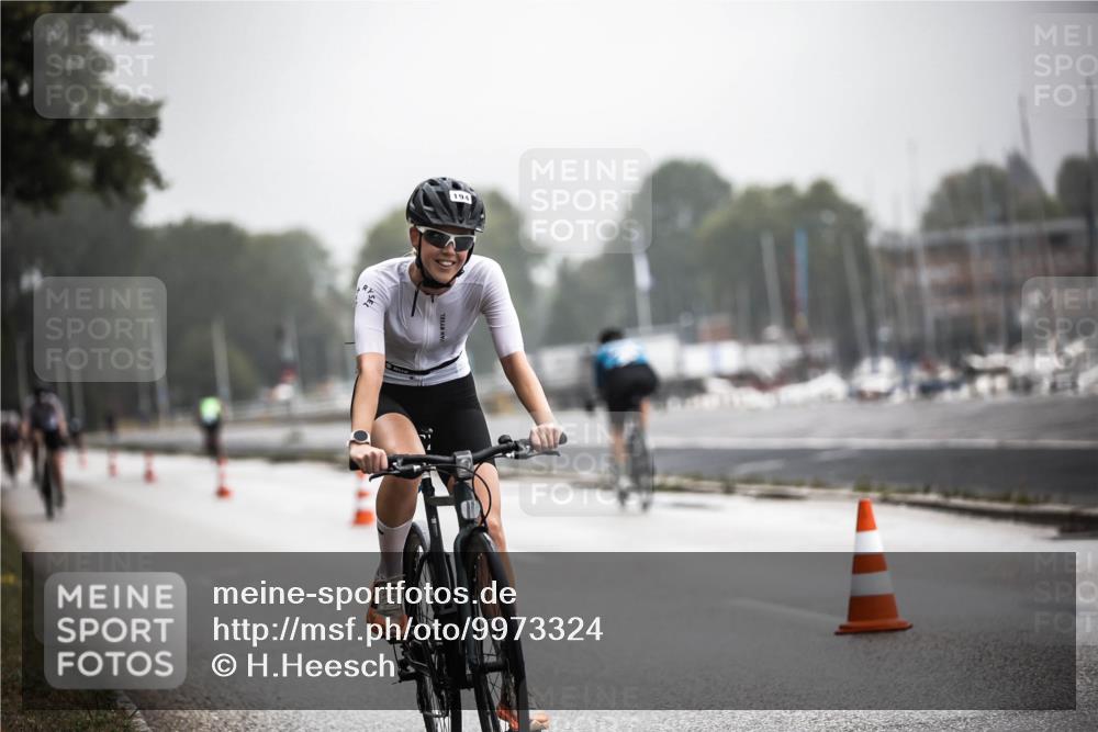 16.08.2026 - KN Förde Triathlon 2026 H.Heesch http://msf.ph/oto/9973324 16.08.2026 10:04:15 Radfahren 227, 228 meine-sportfotos.de