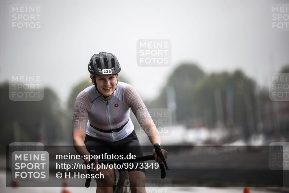 16.08.2026 - KN Förde Triathlon 2026 H.Heesch http://msf.ph/oto/9973349 16.08.2026 10:04:20 Radfahren  meine-sportfotos.de