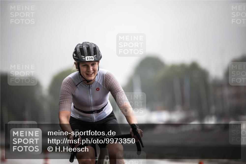 16.08.2026 - KN Förde Triathlon 2026 H.Heesch http://msf.ph/oto/9973350 16.08.2026 10:04:20 Radfahren  meine-sportfotos.de