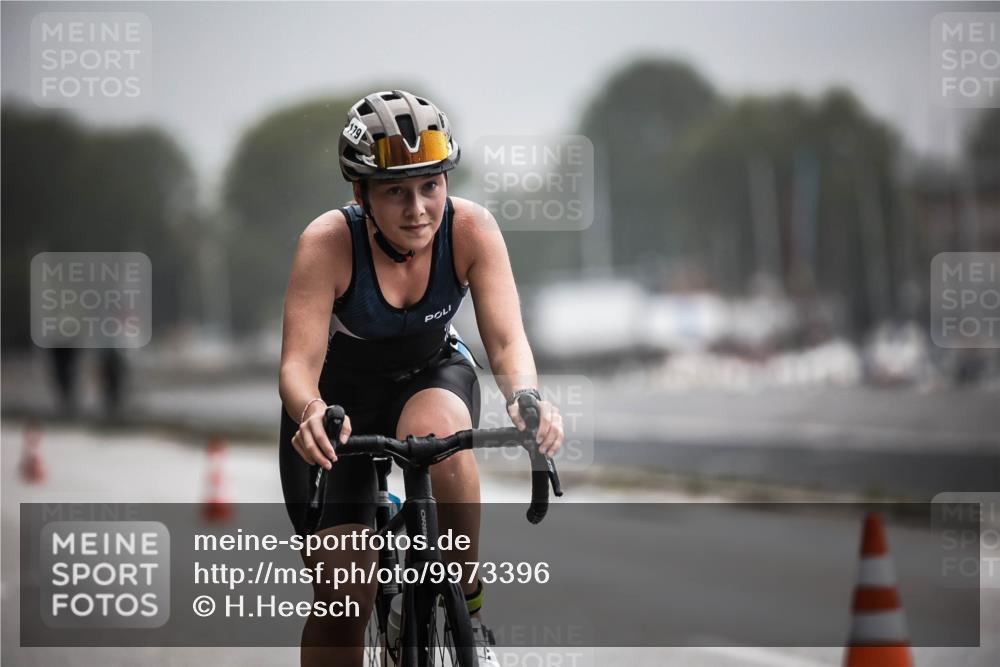 16.08.2026 - KN Förde Triathlon 2026 H.Heesch http://msf.ph/oto/9973396 16.08.2026 10:04:50 Radfahren 128, 132 meine-sportfotos.de